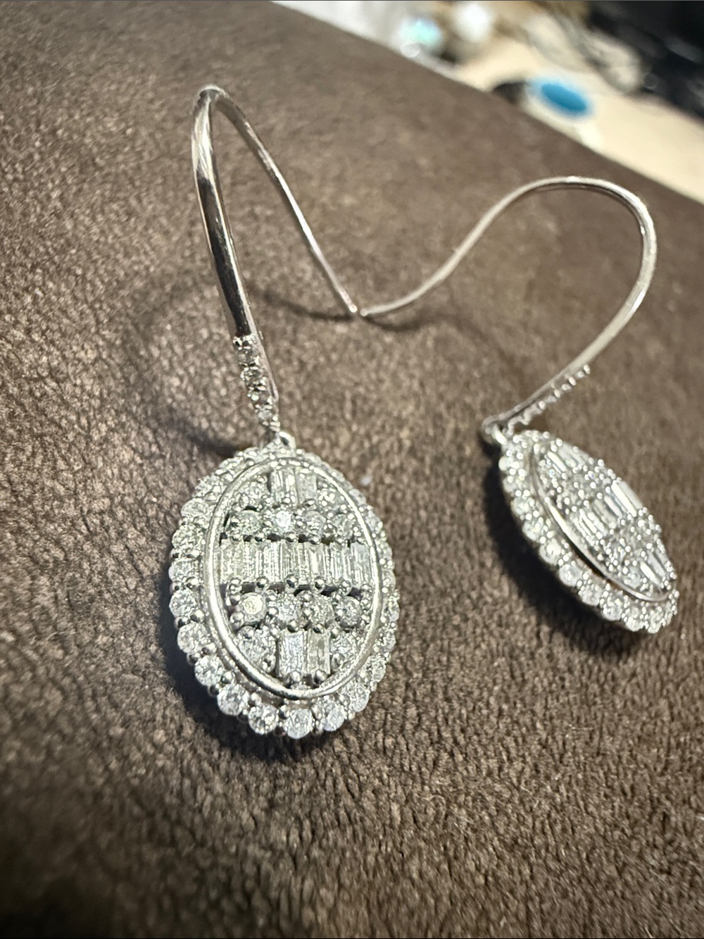 10k white gold Oval Pavé Drop Earrings - real Diamonds!!